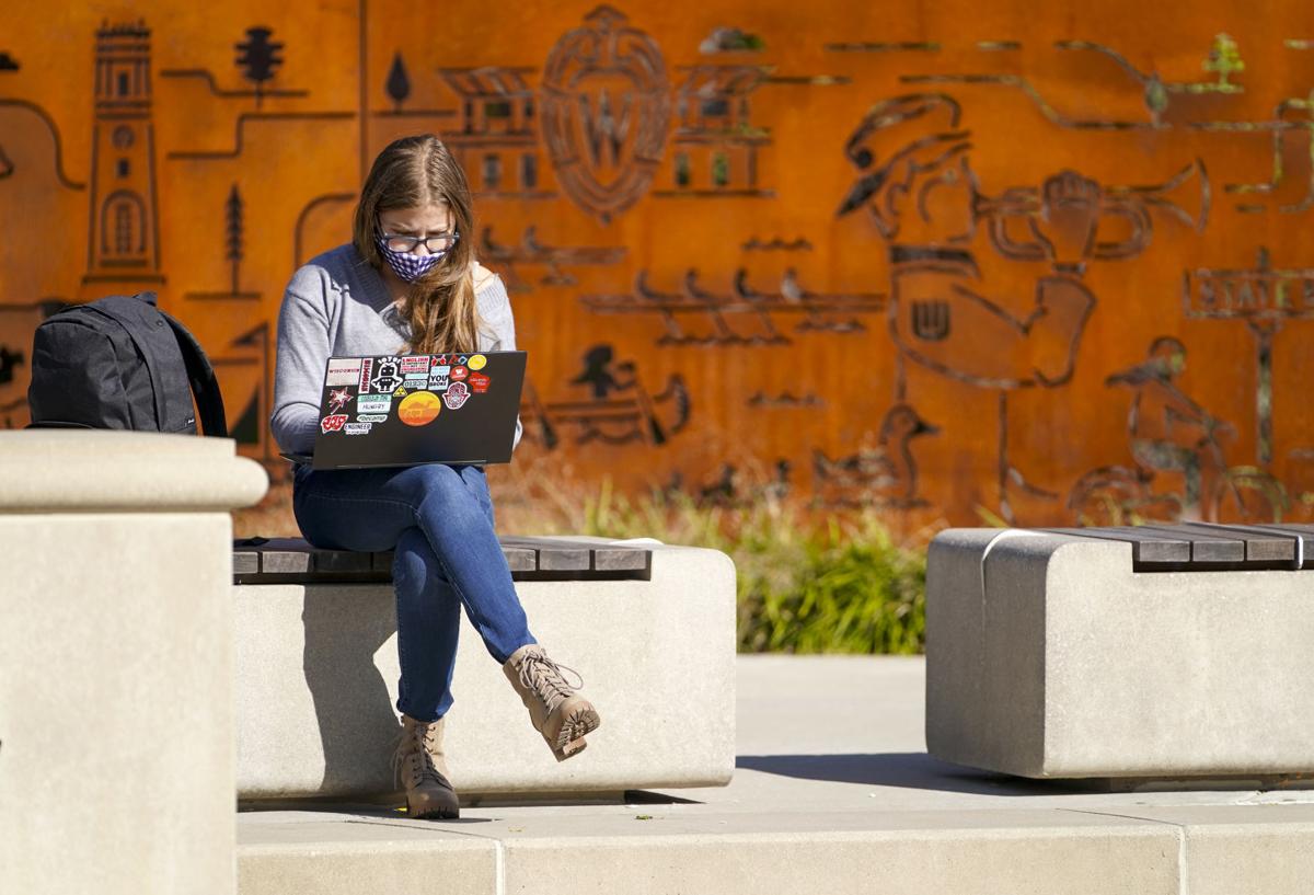 STUDYING AL FRESCO