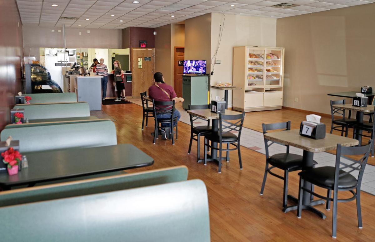 Los Atlantes interior