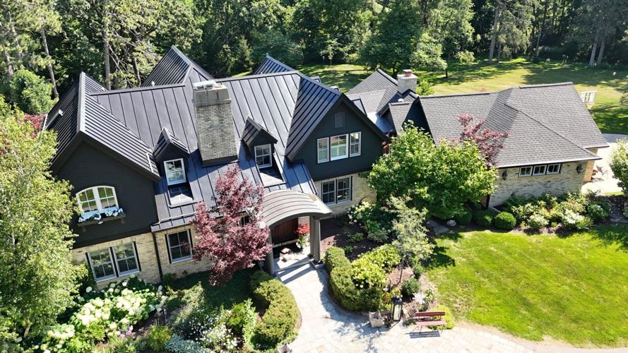 Madison Best Roofer.JPG