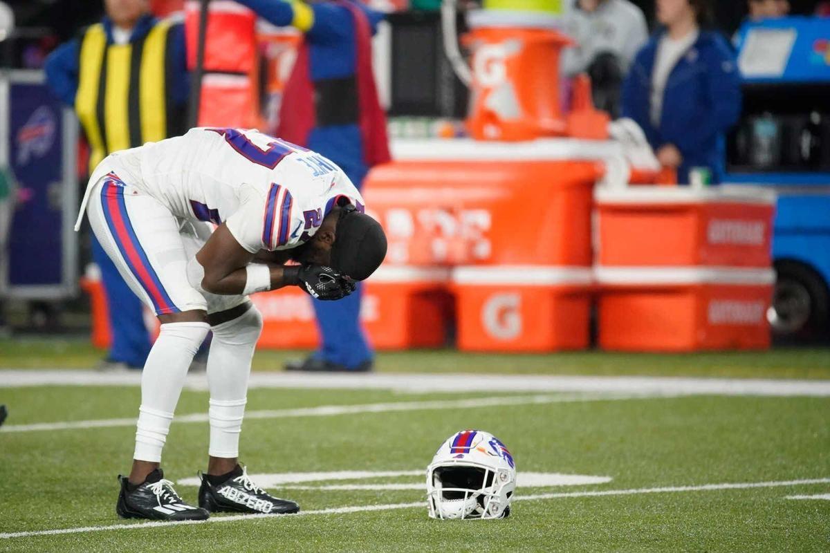 Buffalo Bills Honor Damar Hamlin in First Game Since Medical Emergency