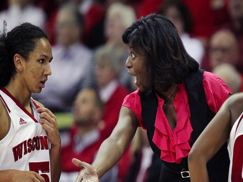 Uw Women S Basketball Badgers Score Sloppy Exhibition Win In