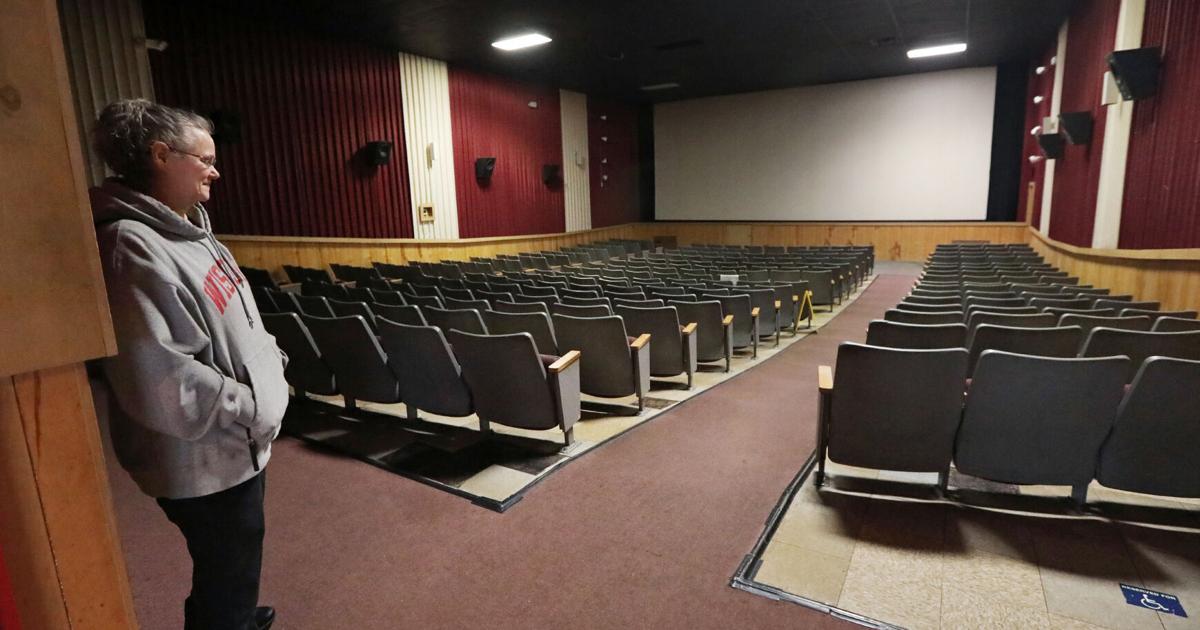 Discount cinema Market Square Theatre permanently closes | Business News