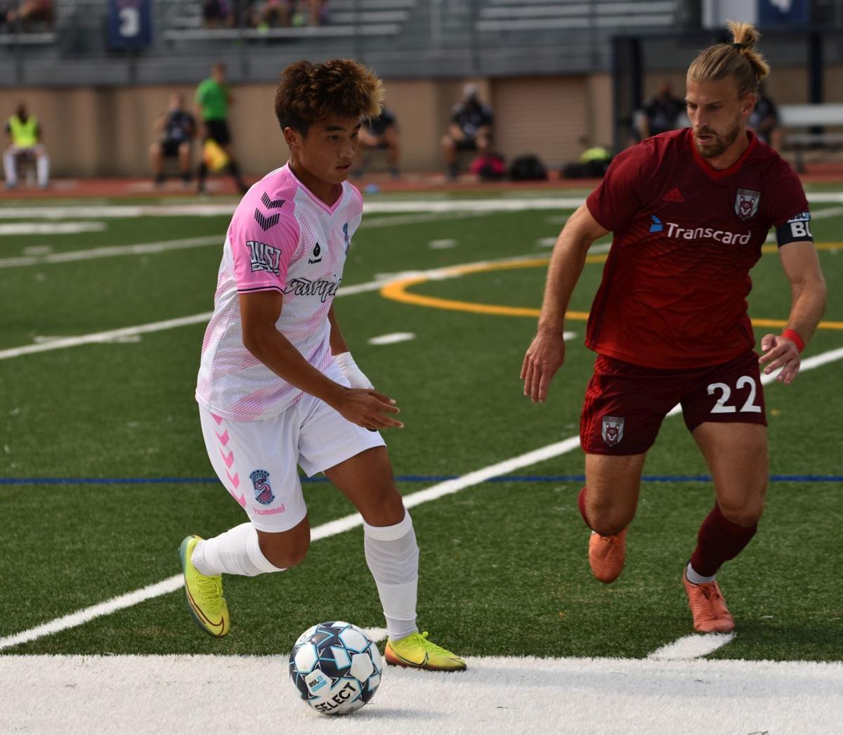 Michael Vang Goal Strong Defense Power Forward Madison Fc To Rebound Victory Soccer Madison Com