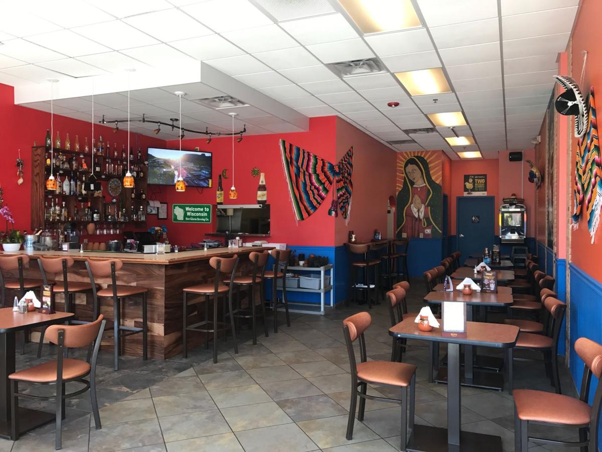 Gloria S Mexican Restaurant Doing Brisk Business In Former Salad Gloria S Interior