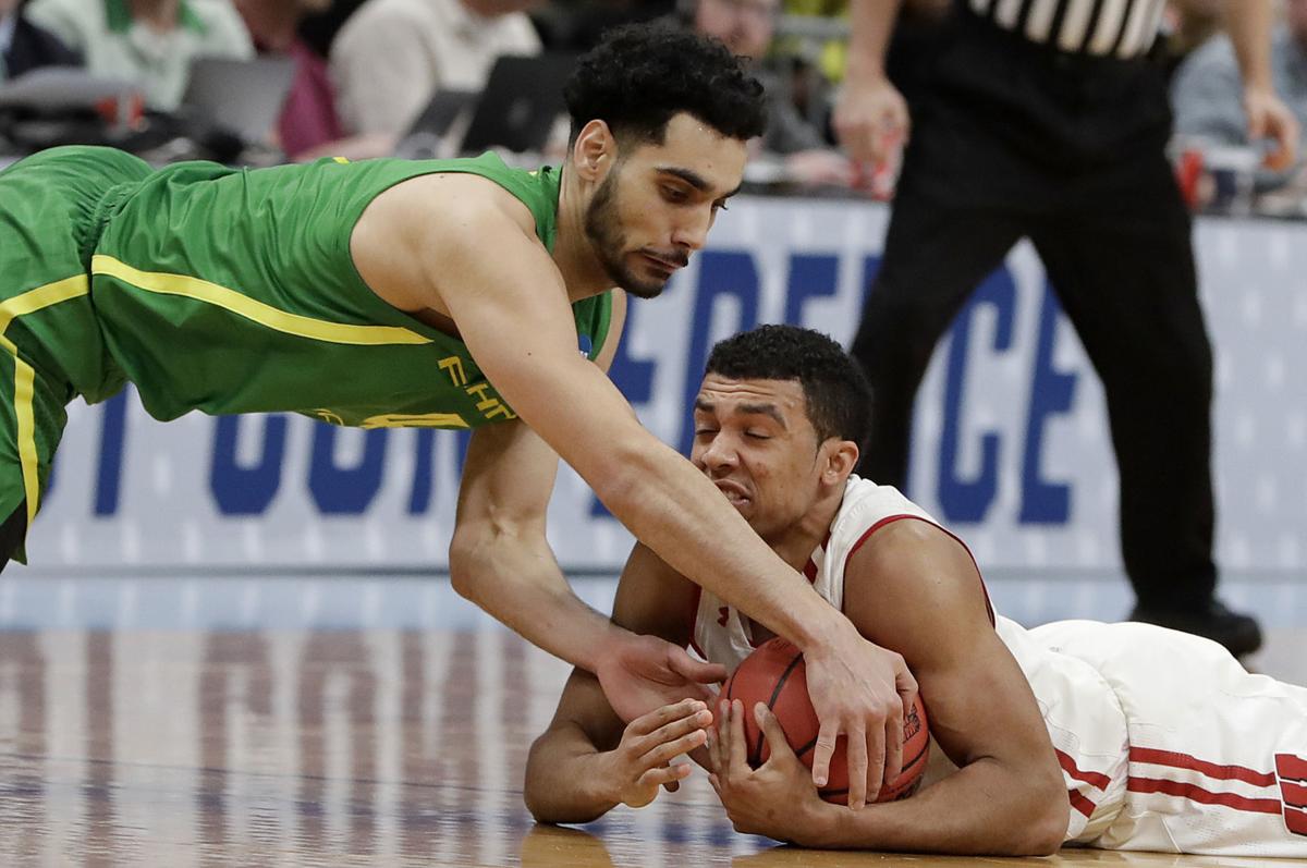 Tom Oates Quick Exit From Ncaa Tournament Highlights Badgers
