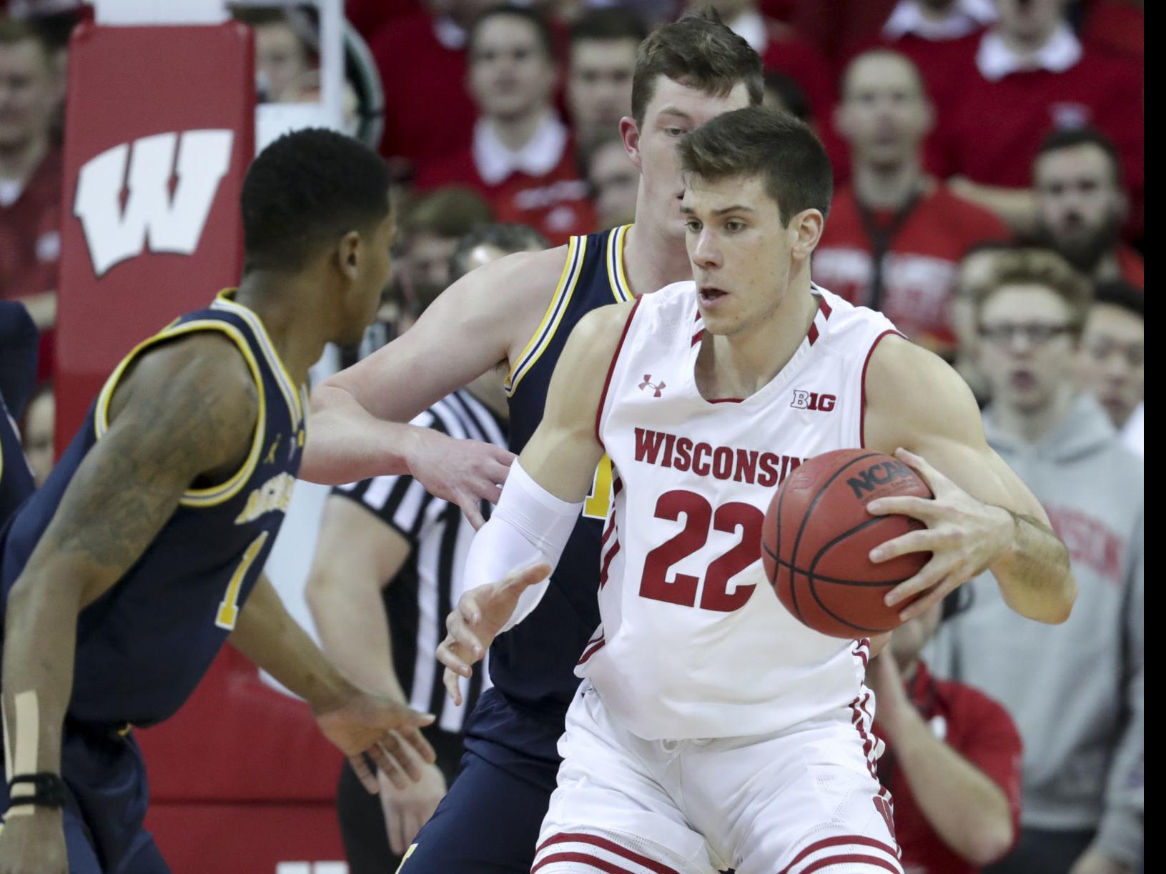 Badgers Take Advantage Of No 2 Wolverines Failed Fouling