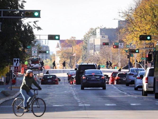 One-way or two-way streets more efficient? It depends on what you measure –  State Smart Transportation Initiative – UW–Madison