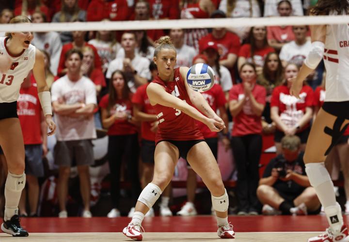 Lola Schumacher earns significant time on court for Badgers