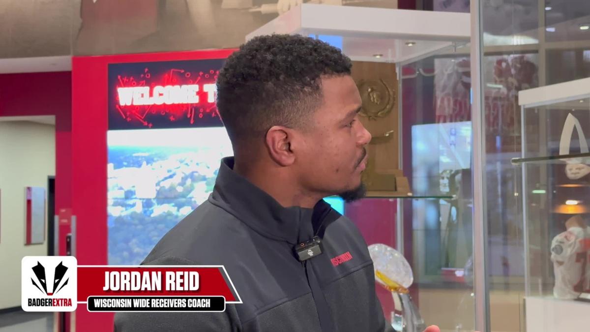 New Wisconsin wide receivers coach reaching out to former Badgers