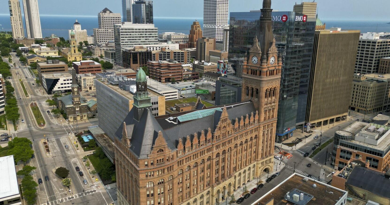 Milwaukee leaders approve sales tax hike to avoid bankruptcy - Vimarsana News
