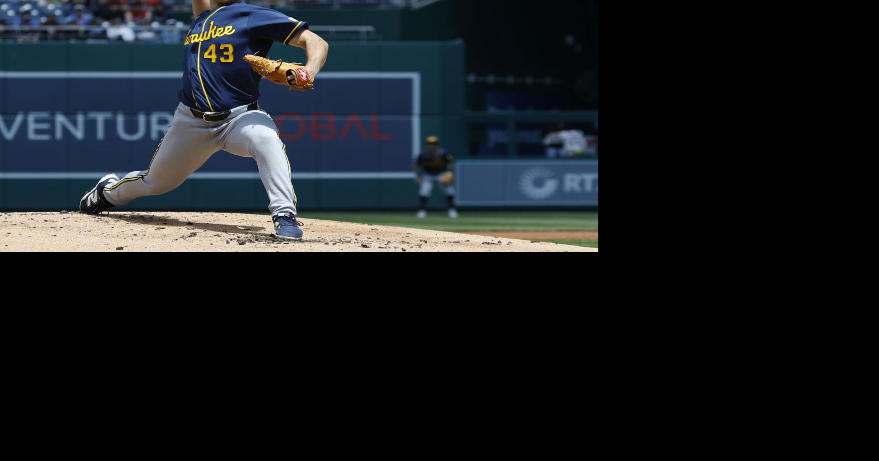 Photos: Brewers can't complete road sweep at Nationals