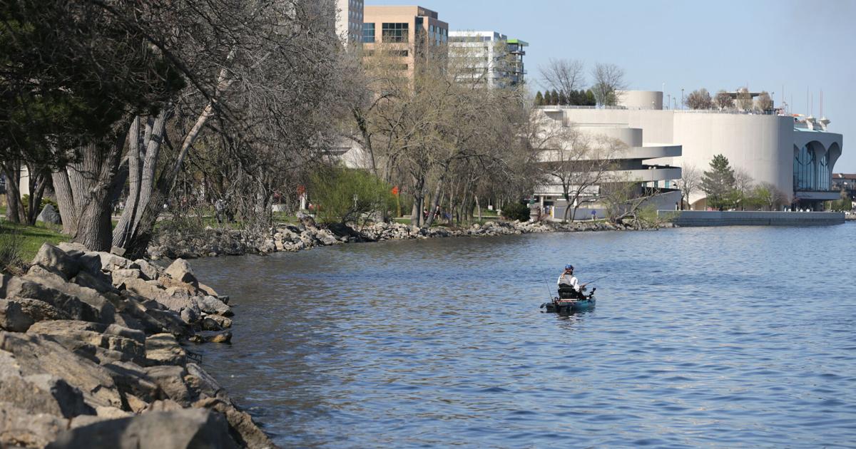 National design teams offer striking initial concepts for Lake Monona waterfront National design teams offer striking initial concepts for Lake Monona waterfront