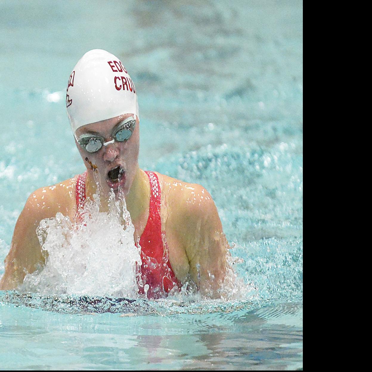 Madison Edgewood S Anna Teduits Commits To Badgers For Women S Swimming High School Swimming Madison Com
