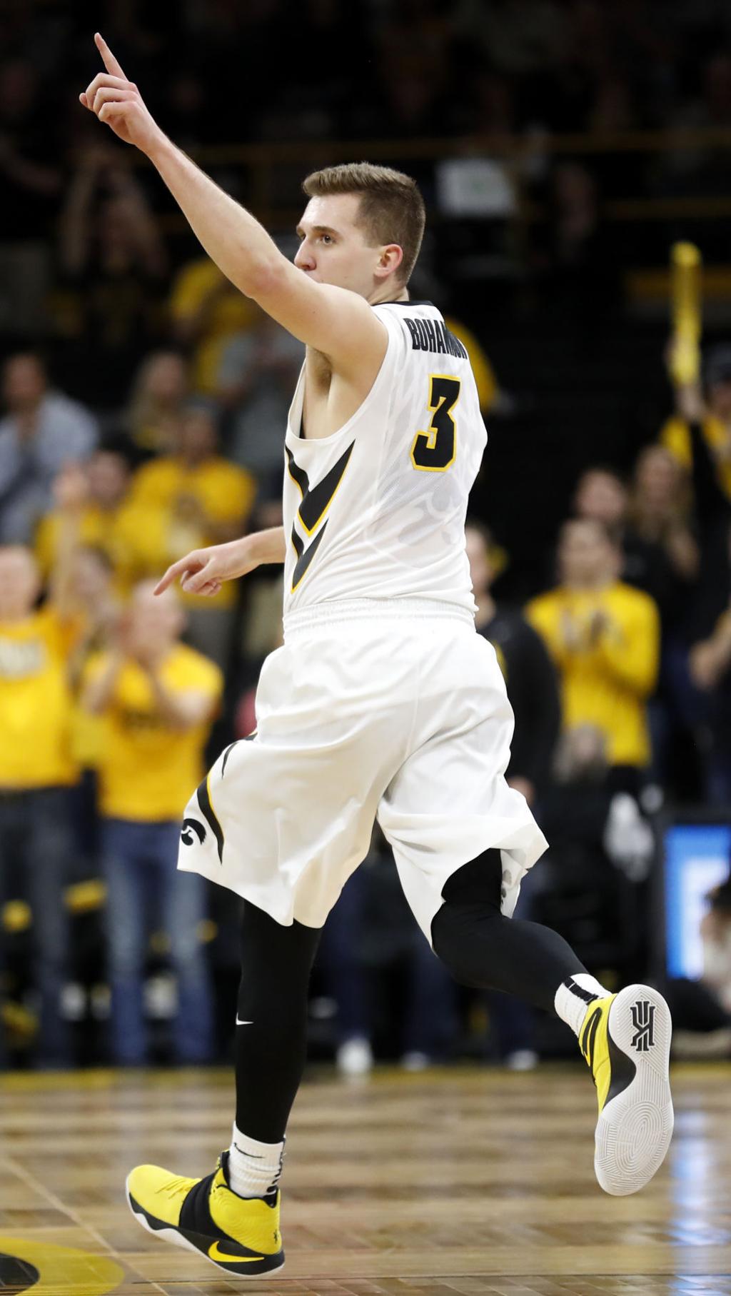 Badgers Men S Basketball Iowa S Jordan Bohannon May Be Better Than His 3 Older Brothers Wisconsin Badgers Men S Basketball Madison Com