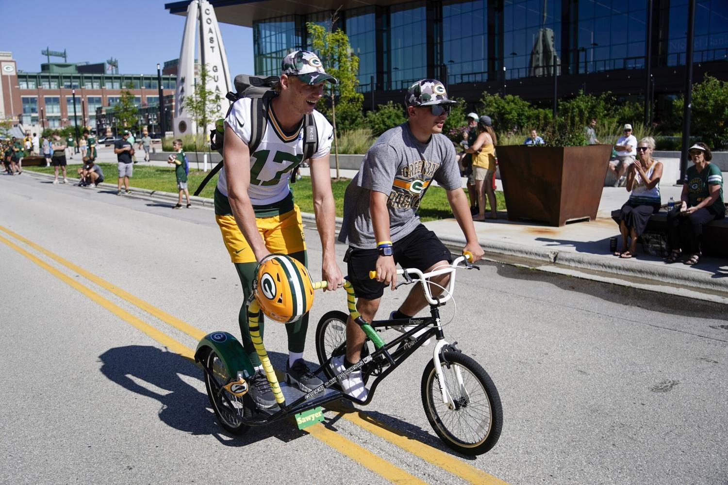 Packers' Anders Carlson finds the range in Lambeau debut