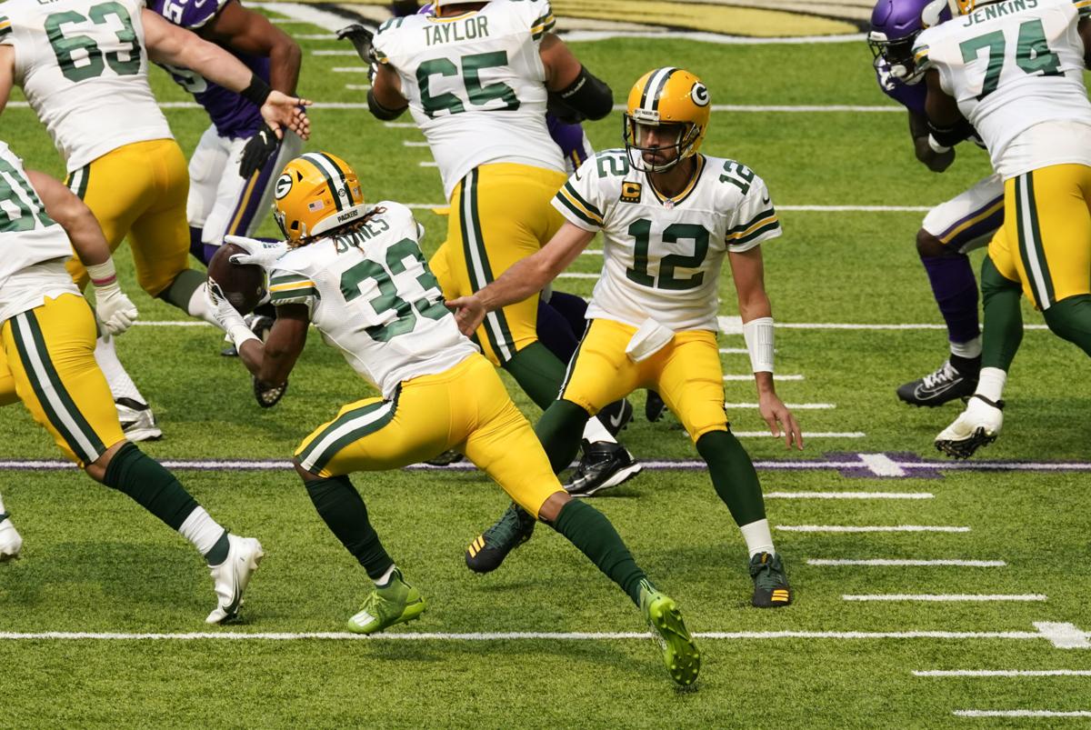 Behind Aaron Rodgers Virtuoso Performance Packers Kick Off 2020 Season With 43 34 Win Over Vikings Pro Football Madison Com