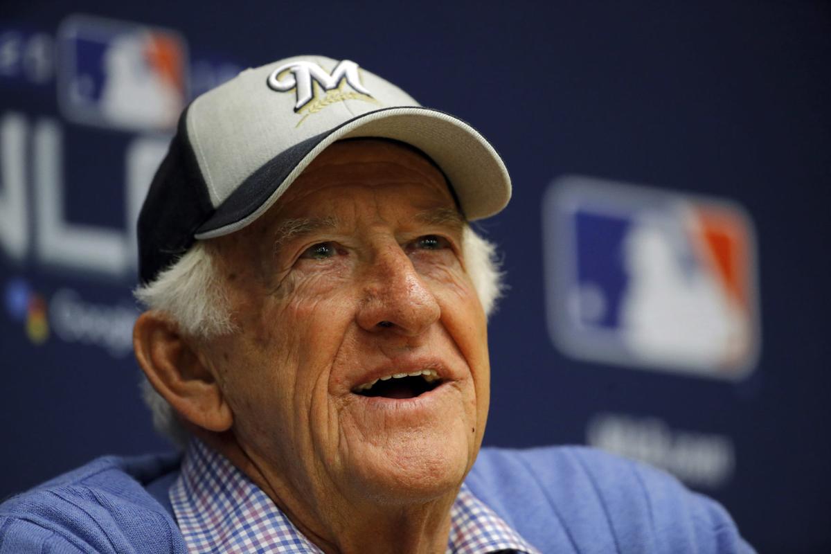 Veteran Brewers broadcaster Bob Uecker got playoff share, donated it to