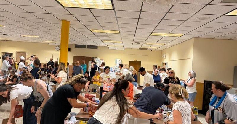 Brewers fans flock to support Venezuelan players' drive
