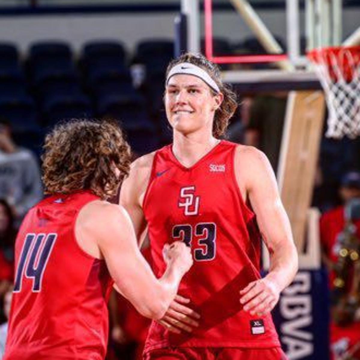 Badgers Men S Basketball Interested In Graduate Transfer From