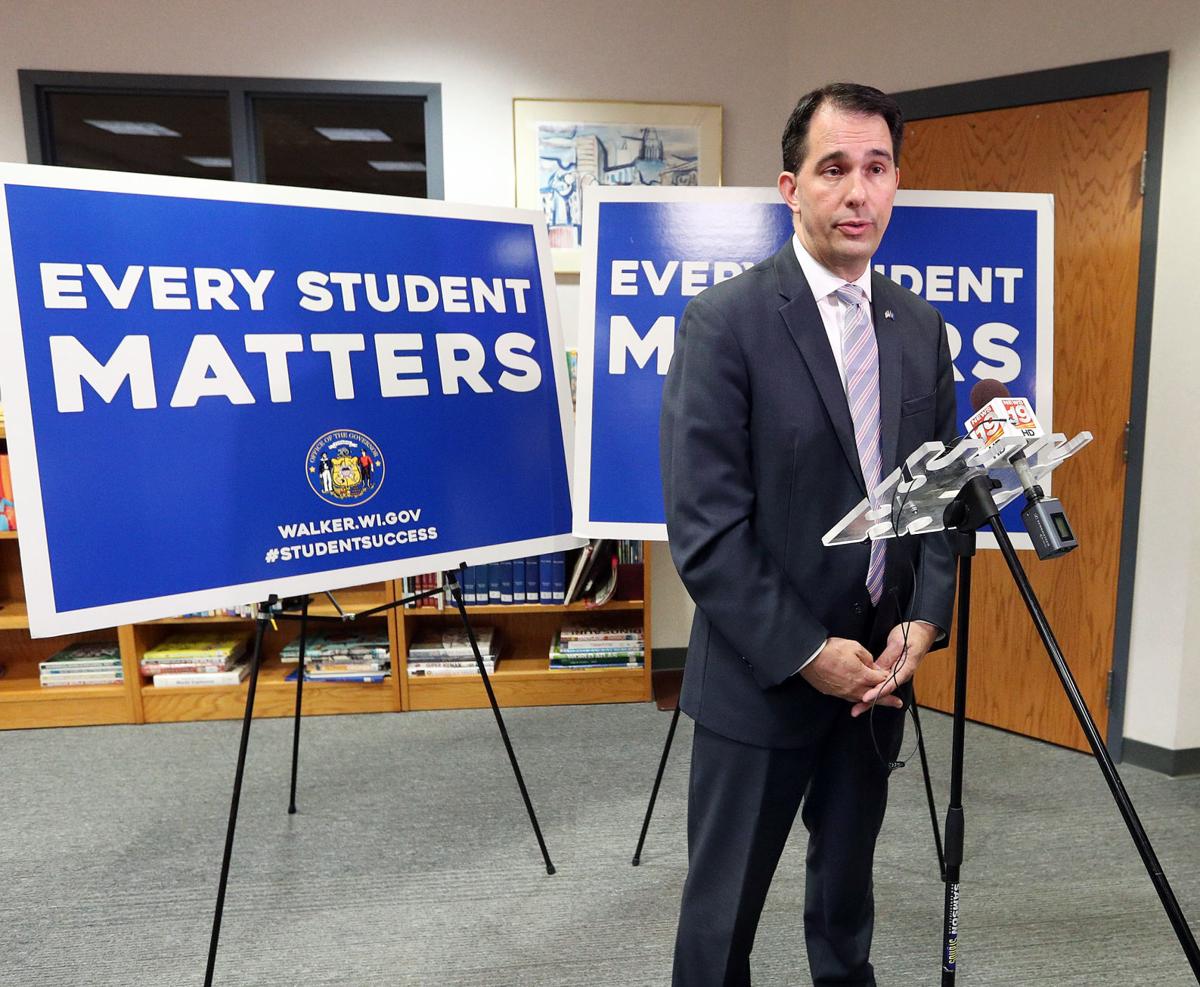 Scott Walker in Holmen (for Fanlund column)