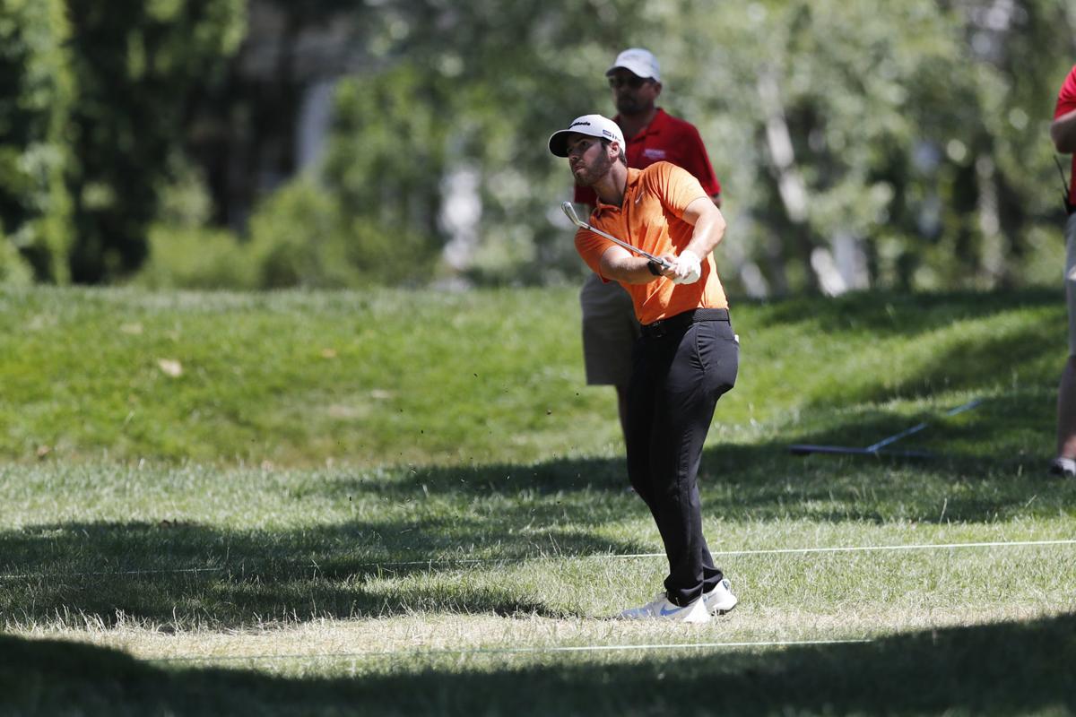 golf jump photo