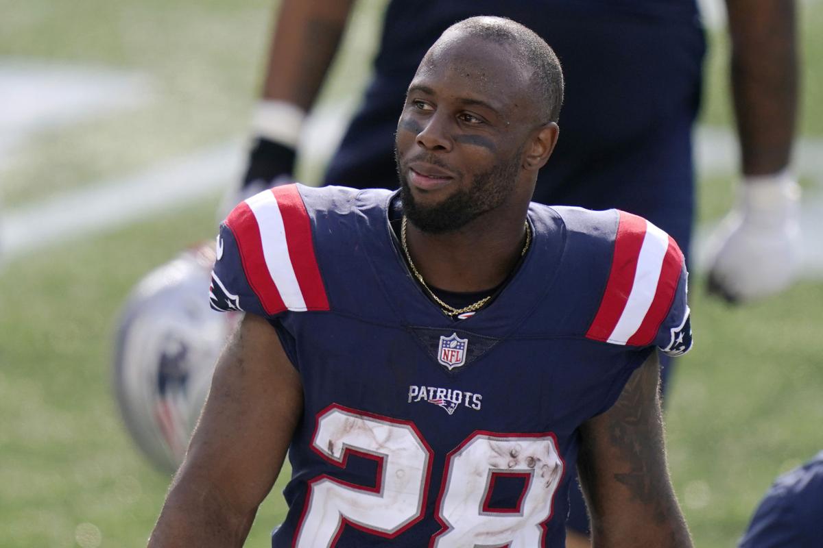 Nfl Rallies Around Former Badgers Star James White After Death Of Father College Football Madison Com
