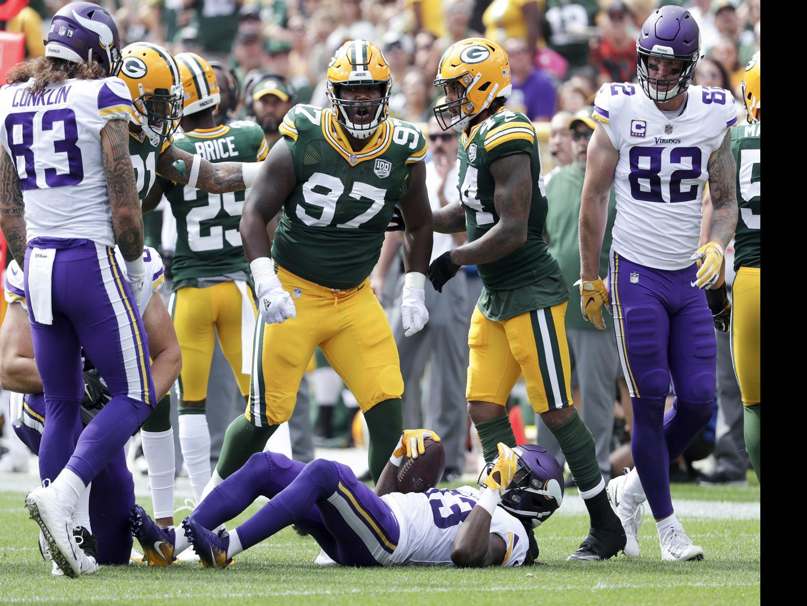 Packers Kenny Clark Hopes To Still Deliver Christmas Gifts To Kids After Thieves Steal 5 000 In Toys Pro Football Madison Com