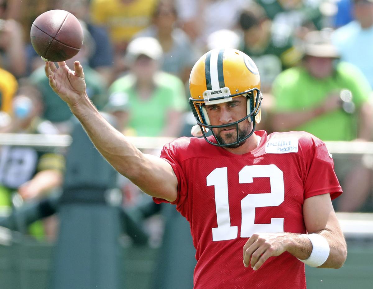 Packers' Aaron Rodgers practices, could be only 50 percent for Cowboys game