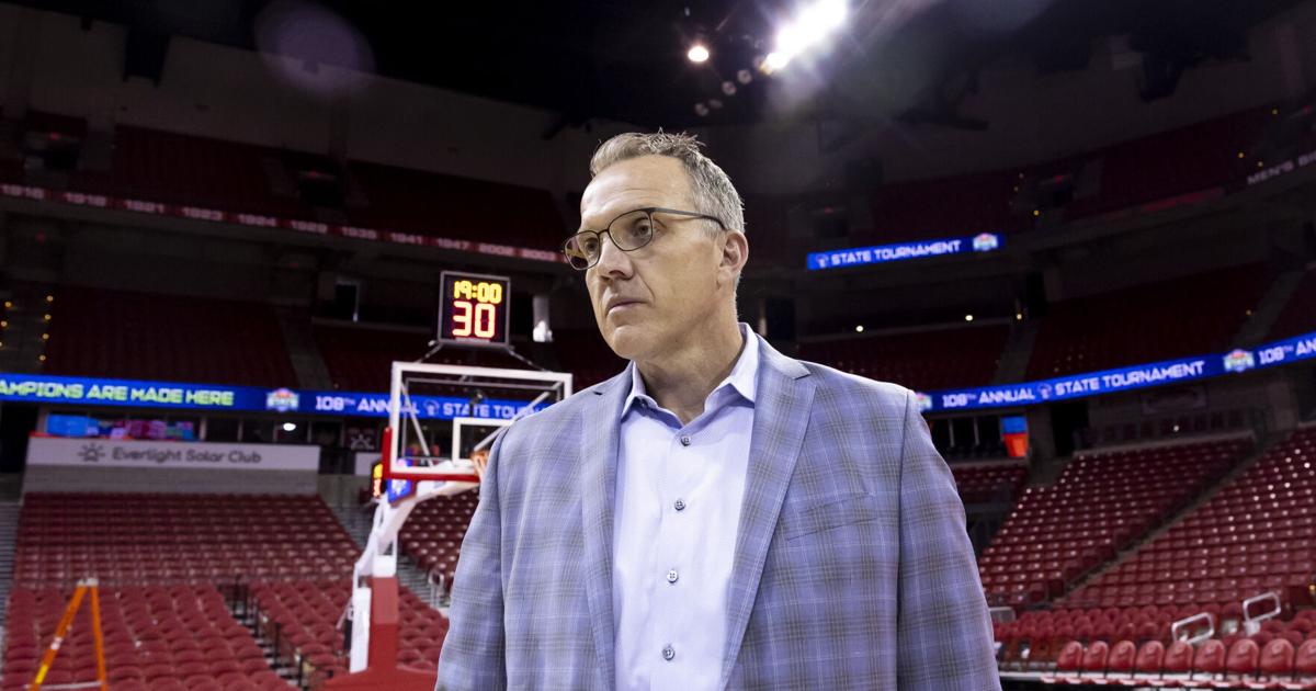 Adam Schemm UW must avoid past mistakes in search for athletic director