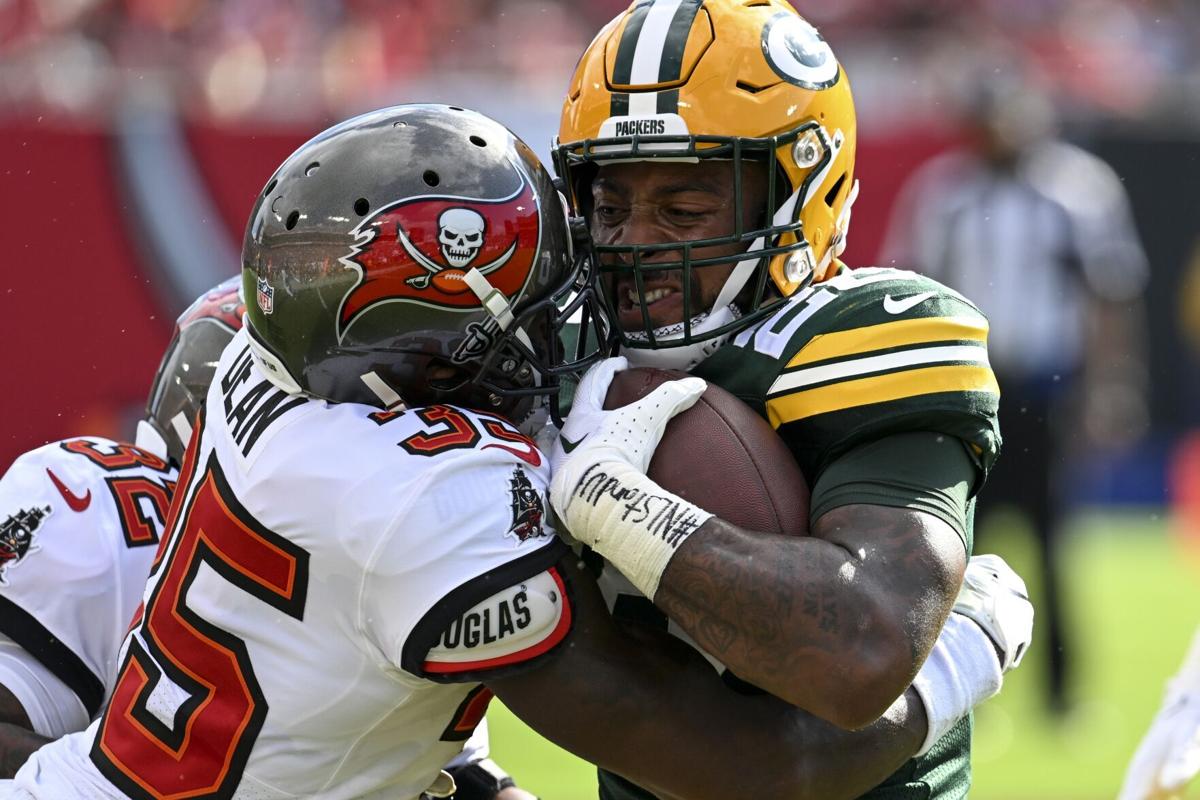 Packers hold on against Bucs, Tom Brady after blistering start