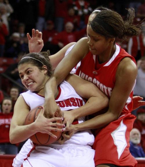 Uw Women S Basketball Buckeyes Outgun Badgers Wisconsin Badgers Women S Basketball Madison Com