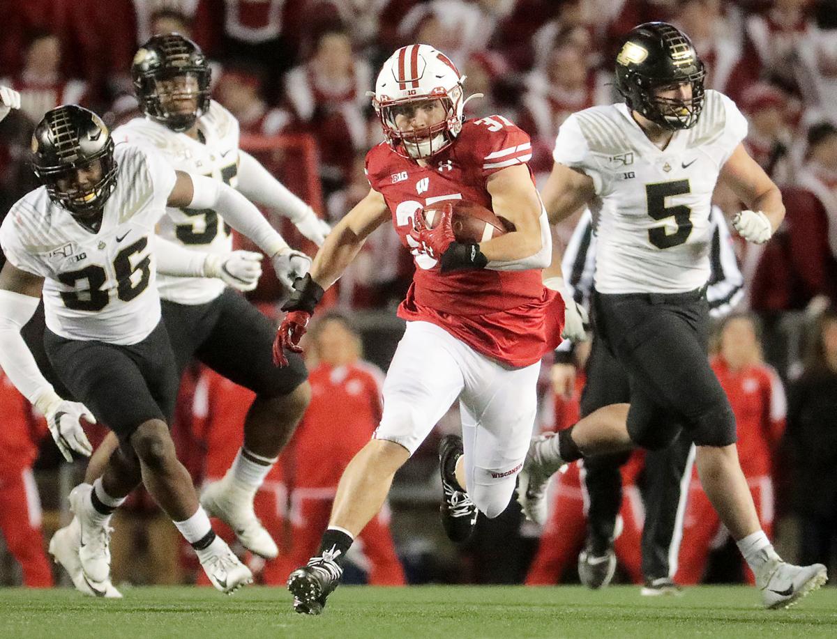 Tom Oates Grading Wisconsin Badgers Performance In Win Over