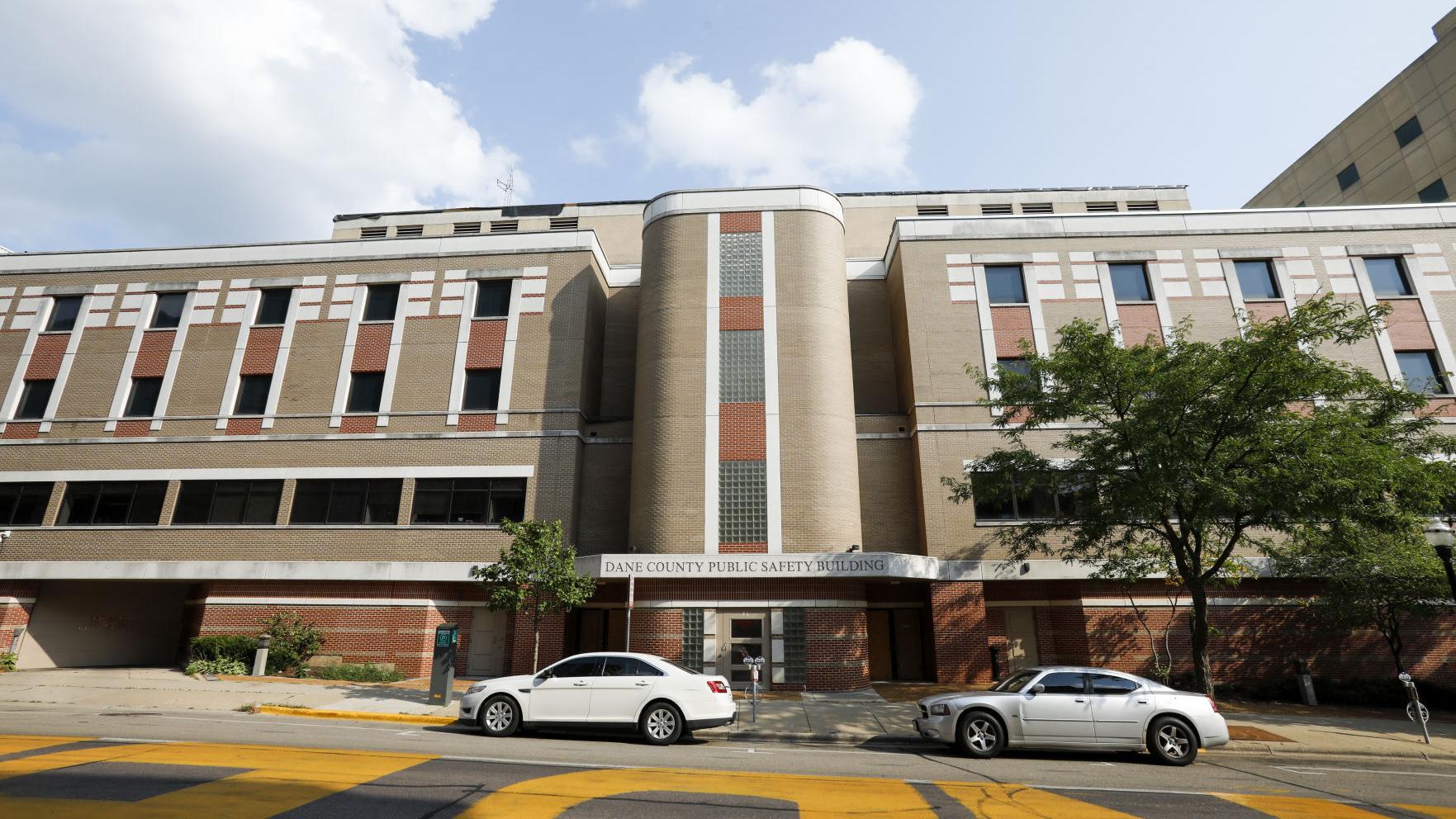 Dane County delays asking sheriff to reduce jail beds after new tower construction - Vimarsana News