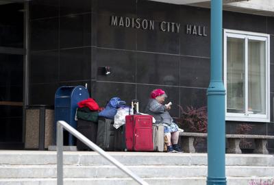 Quick Someone Give Paul Soglin Bag Of >> Paul Soglin Looking To Crack Down On Circus Atmosphere In Downtown Quick Someone Give Paul Soglin Bag Of >> Paul Soglin Looking To Crack Down On Circus Atmosphere In Downtown
