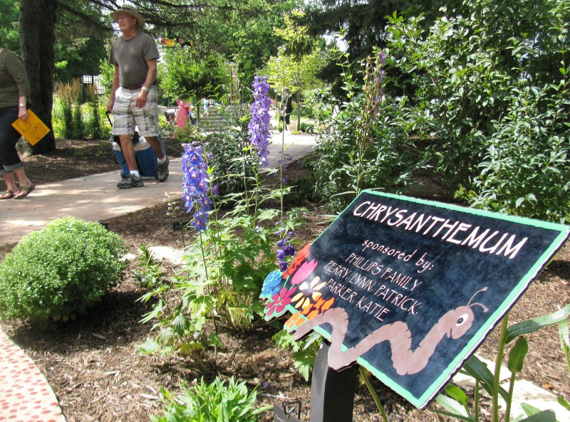On Wisconsin Bookworm Gardens In Sheboygan Brings Storybooks To