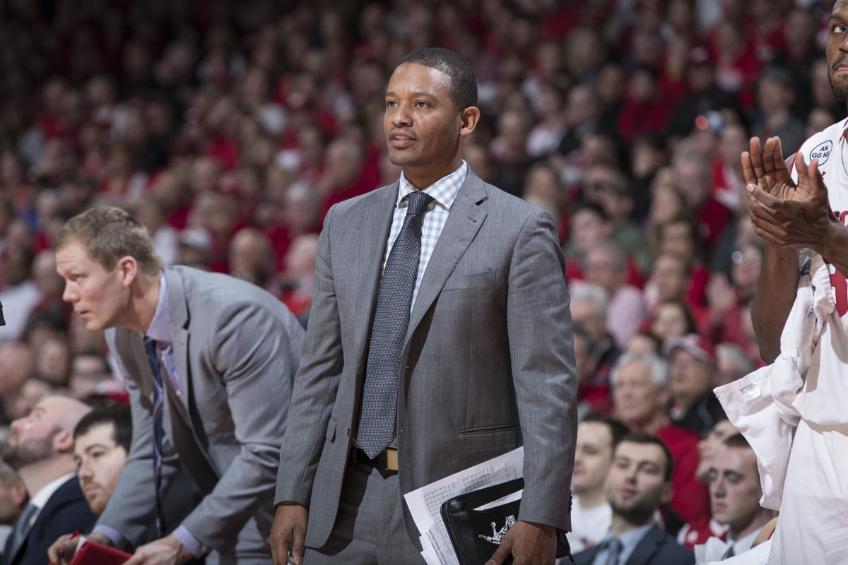 Badgers Men S Basketball Wisconsin Assistant Lamont Paris Hired As Coach At Chattanooga Wisconsin Badgers Men S Basketball Madison Com