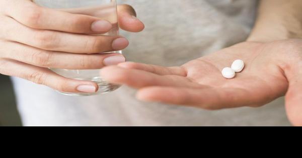 Does your body position matter when taking pills? Plus, smartphones may detect narrow arteries, and more health news - Madison.com