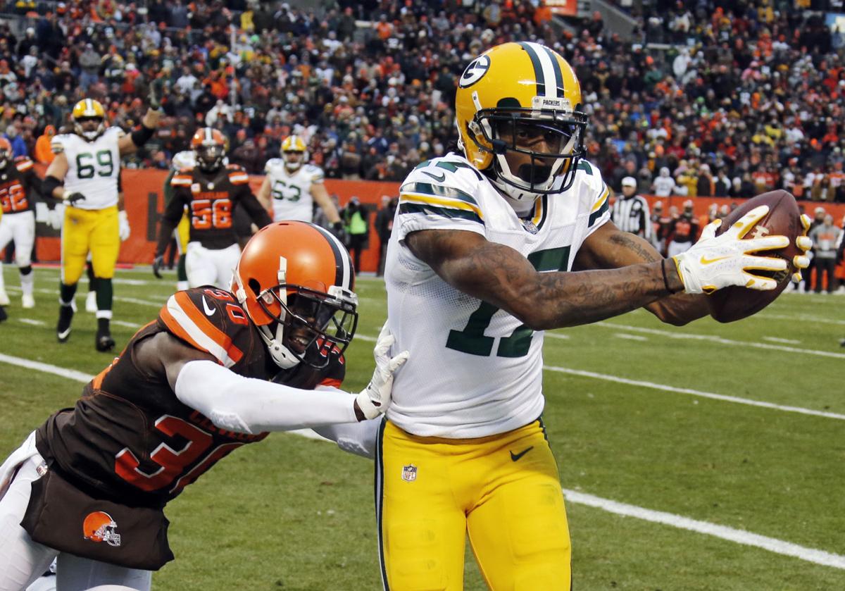 Packers Green Bay Rallies To Stun Winless Cleveland Browns 27 21