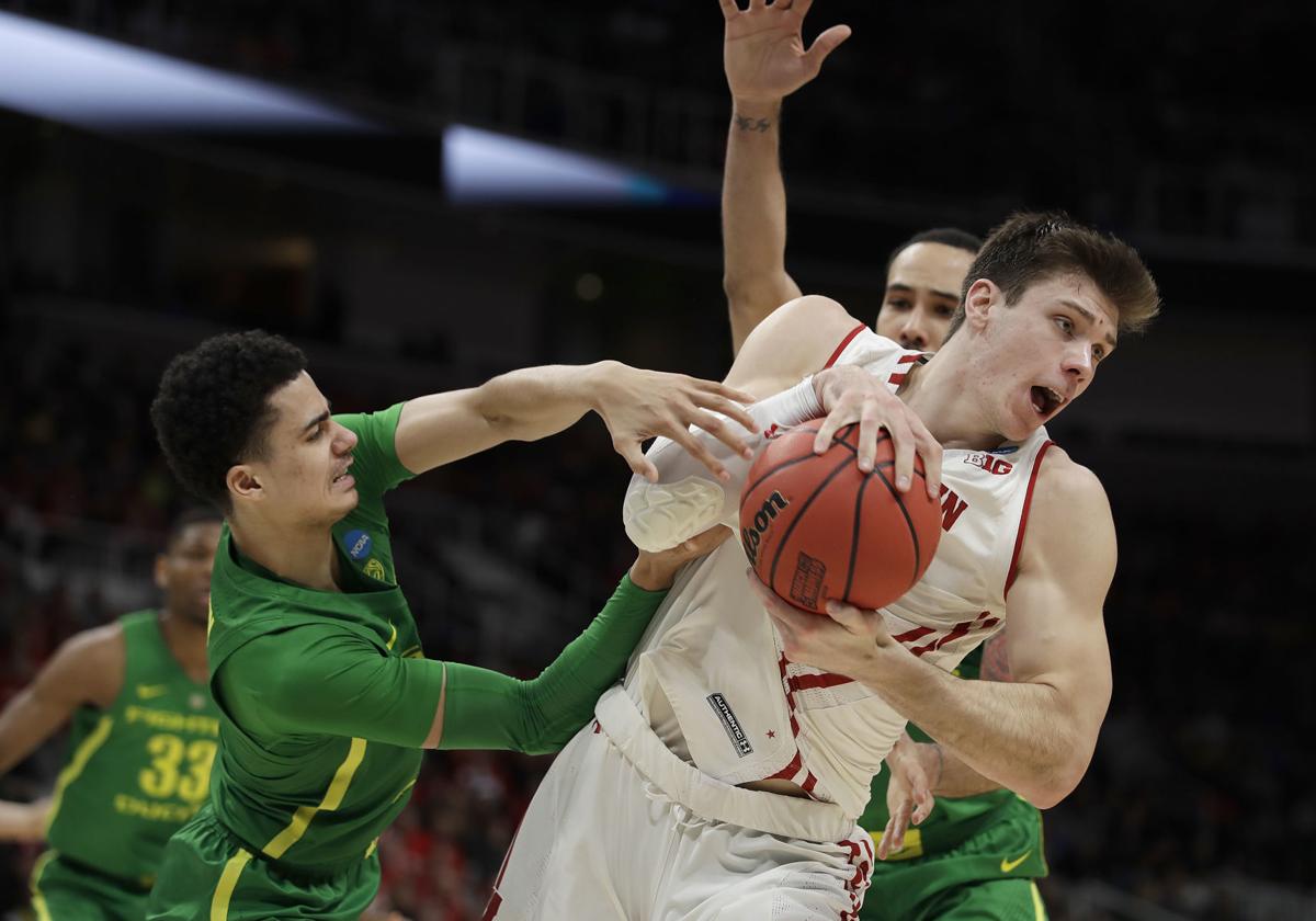 Badgers Basketball Tops March S Most Read Stories On Madison Com