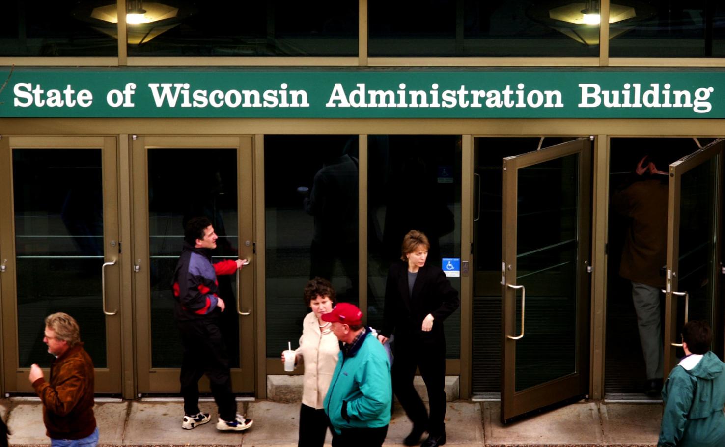 How much do Wisconsin state employees make? Find out