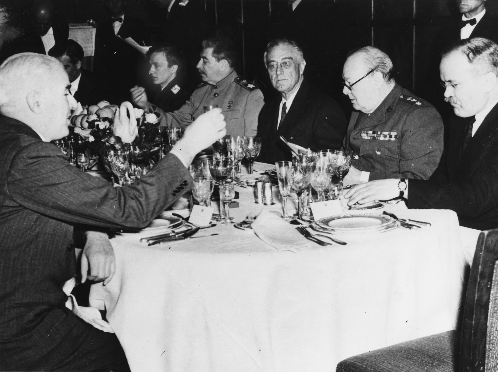 Сталин Черчилль Рузвельт Ялтинская конференция за столом