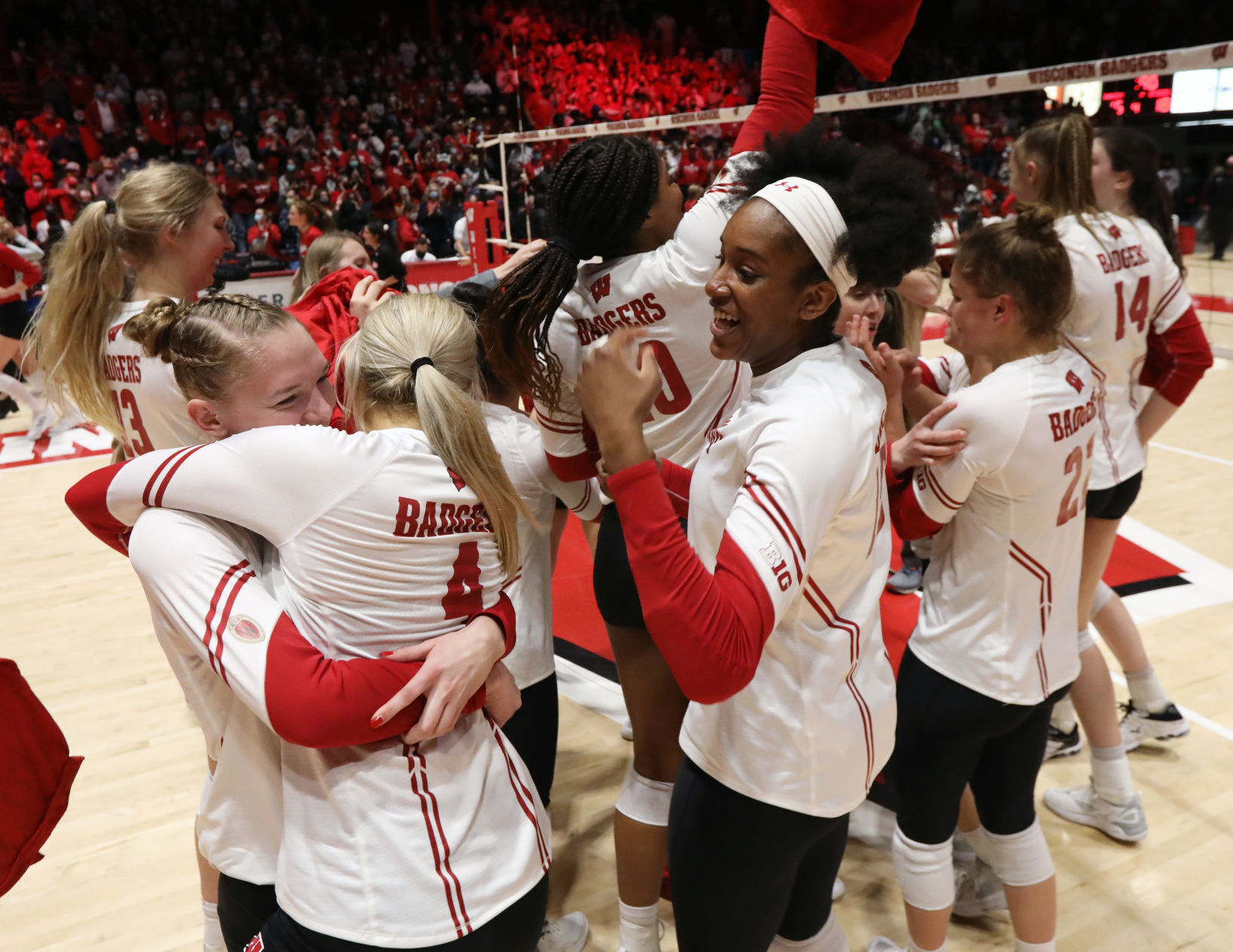 Badgers volleyball team earns No