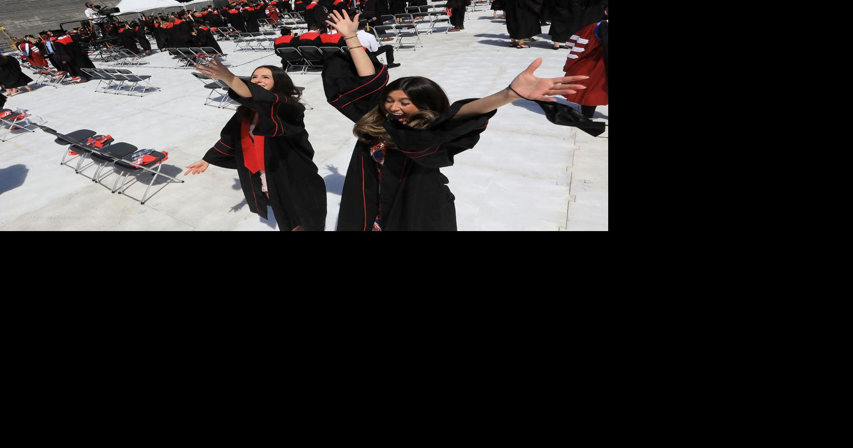 Photos 2021 UWMadison Spring Commencement
