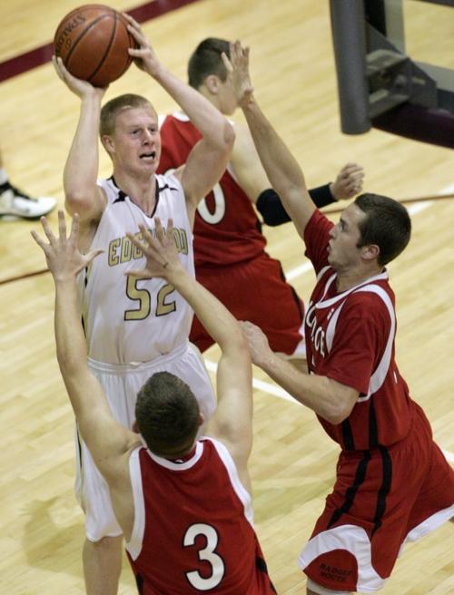 Prep Basketball Edgewood Drops To Division 3 As 2014 Wiaa