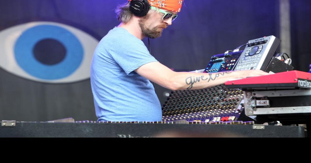 Photos Live on King Street