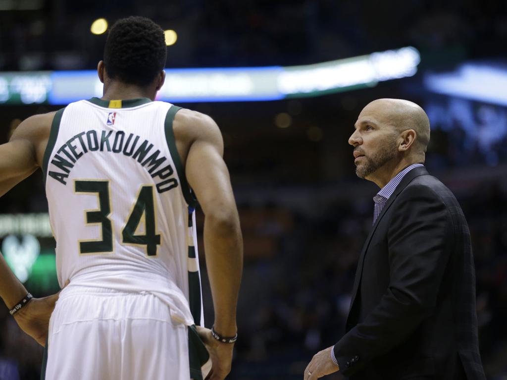 Bucks Giannis Antetokounmpo Blossoms Into Playmaking All Star For