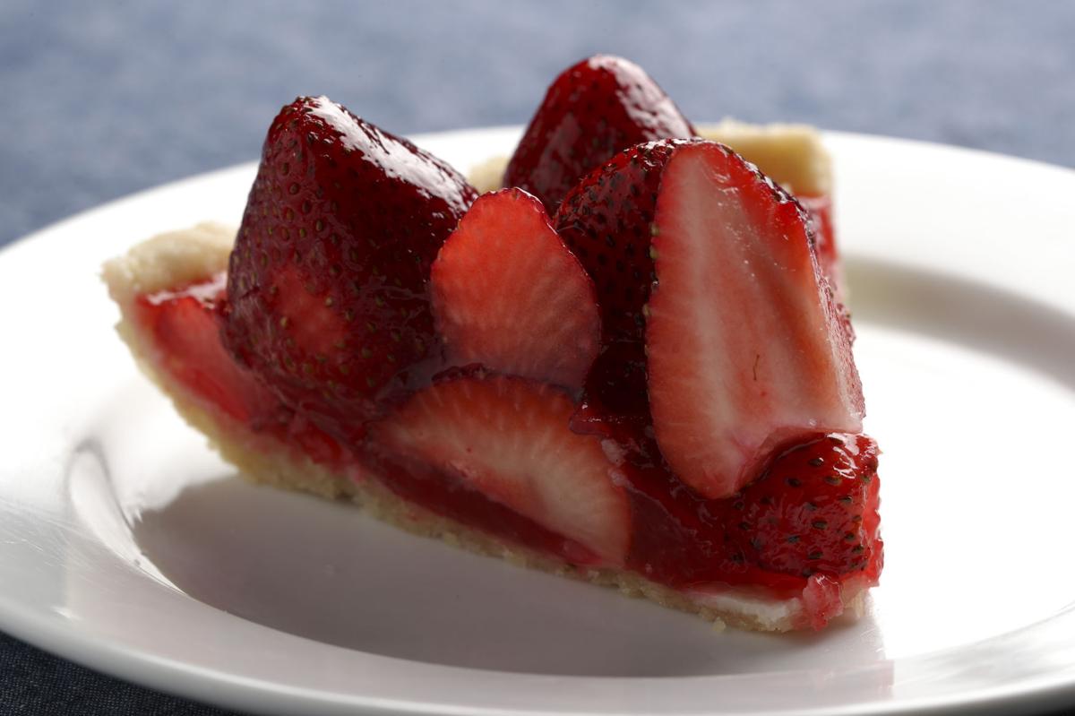 Fresh strawberry pie with oil crust