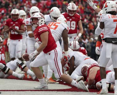 Grading Wisconsin Badgers Performance In Win Over Illinois