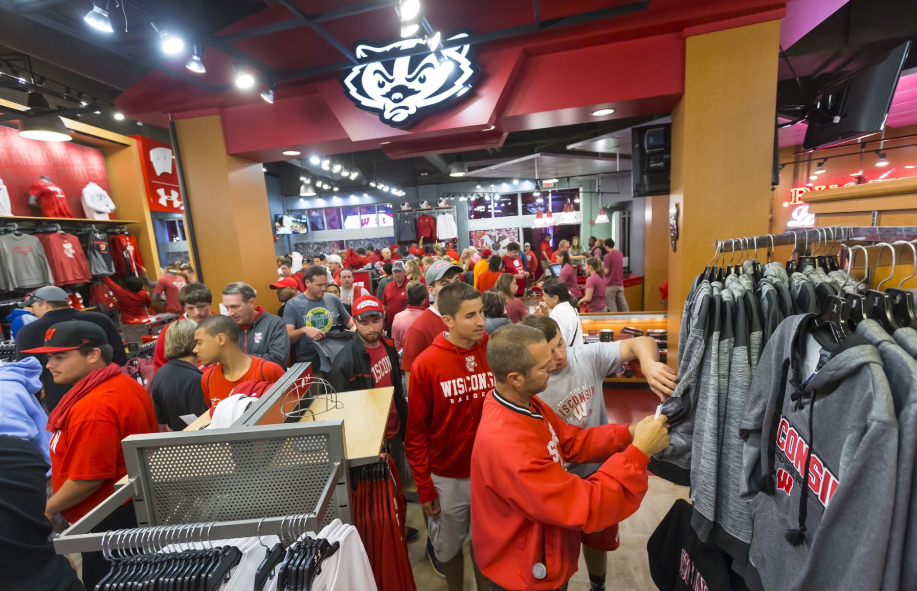 Under armour wisconsin outlet badgers