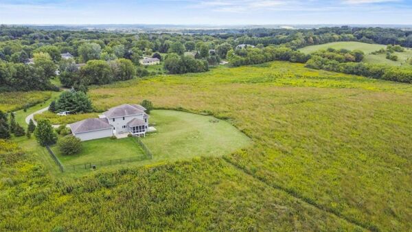 4 Bedroom Home in Oregon - $1,190,000